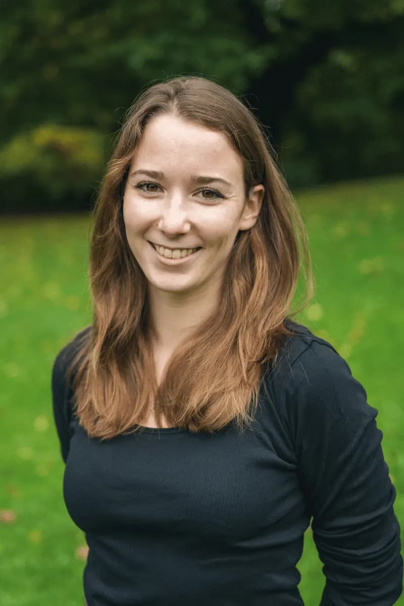 Klara, dienstlich